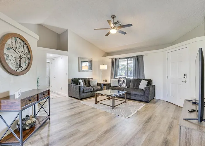 Ferienhaus Near Spring Training! Gem W/ Pool & Hot Tub Peoria