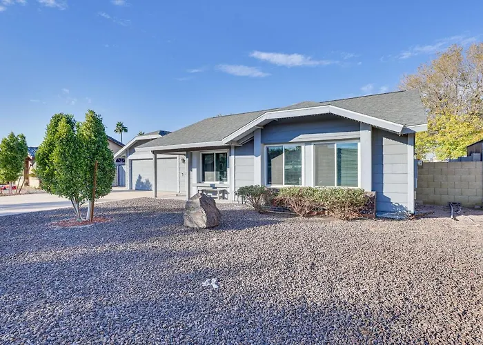 Near Spring Training! Gem W/ Pool & Hot Tub Ferienhaus Peoria