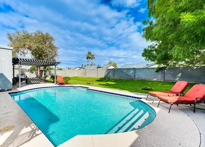 Ferienhaus Near Spring Training! Gem W/ Pool & Hot Tub